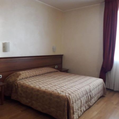 Albergo Ristorante Campanile Azzurro Villafranca Padovana Buitenkant foto